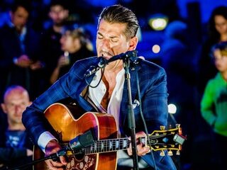 Danny Vera, Krezip en Guus Meeuwis naar Tuckerville