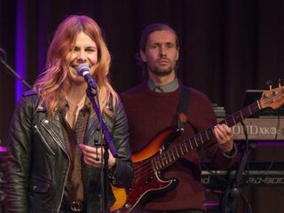 Blackbird speelt live de TopSong bij Muziekcafé