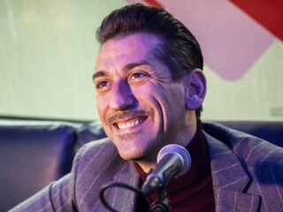Danny Vera over zijn vernieuwde single 'Pressure Makes Diamonds'