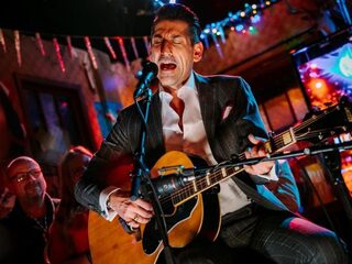 Danny Vera nummer één in NPO Radio 2 Top 2000