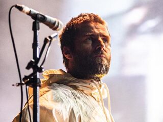 Liam Gallagher schittert live in Amsterdam