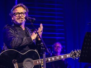 Dit zijn de mooiste foto's van Muziekcafé live vanuit 013 in Tilburg