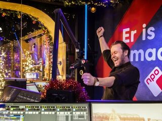 Gijs laat zijn dansmoves zien na een les van Timor Steffens