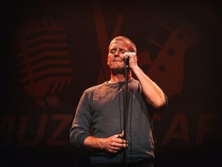 Wie is toch die Jip die Racoon bezingt?