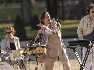 Nieuwe muziek, Son Mieux en Oasis in Holy Hits