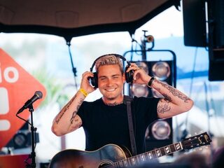 Muziekcafé XL: Concert at HOME in beeld