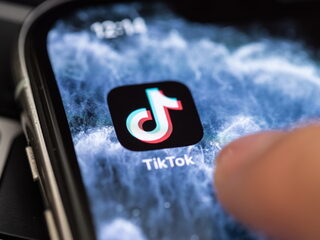 Is het gevaarlijk dat mijn kind TikTok gebruikt?