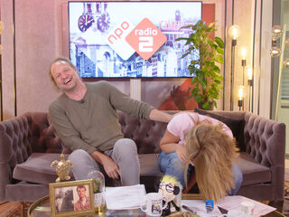 Is Rob Stenders een borsten- of billenman?
