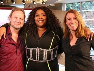 Lizzo live bij Stenders Platenbonanza