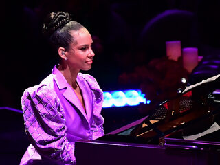 Gijs belt met Alicia Keys over haar nieuwe single 'Good Job'