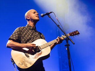 Milow, Rob deKay en HEBE live vanuit Muziekcafé