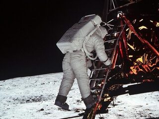 NASA is op zoek naar astronauten voor een nieuwe maanmissie