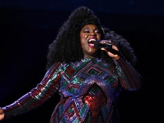 Diamond Studded Shoes van Yola is deze week TopSong