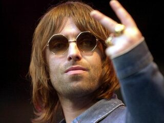 Bonehead deelt nooit eerder vertoonde foto's van Oasis