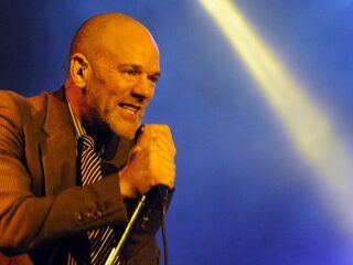 Voormalig R.E.M.-frontman Michael Stipe komt met eerste solosingle