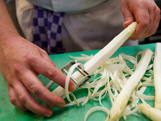 Late vorst zorgt voor vertraging aspergeteelt