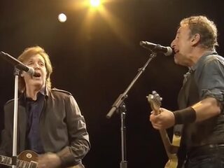 Bruce Springsteen verrast publiek met live duet Paul McCartney