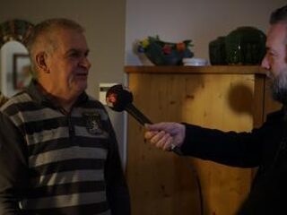 Muziekfanaat Jos stemt op 'Private Investigations'