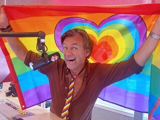 Eddy Keur viert de liefde voor iedereen in speciale uitzending