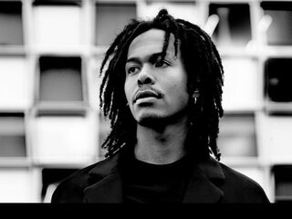 Jeangu Macrooy hoopt dat het Songfestival doorgaat