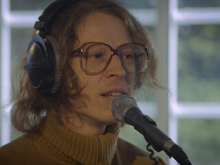 Joel Sarakula live bij Ekdom In De Ochtend