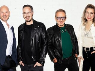 Wouter, Frank, Jeroen en Simone draaien vrijdag de beste 80's-muziek