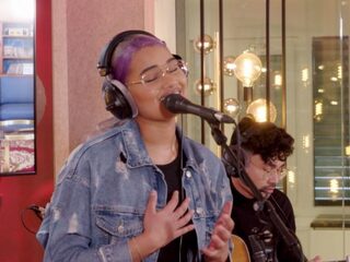 RANI speelt nieuwe single Knock You Down live