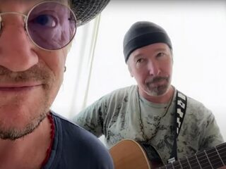 Bono en The Edge coveren 'Stairway To Heaven'