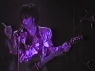 Prince speelt Purple Rain eerste keer live