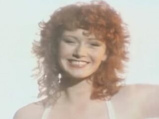 Hoe is het met de roodharige dame uit 'When The Lady Smiles'?