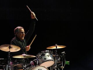 Drummer Max Weinberg houdt Bruce Springsteen als een havik in de gaten