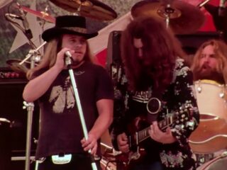 Free Bird van Lynyrd Skynyrd was te beladen om live te zingen