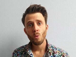 Frank fluit zich naar de finale van het WK kunstfluiten