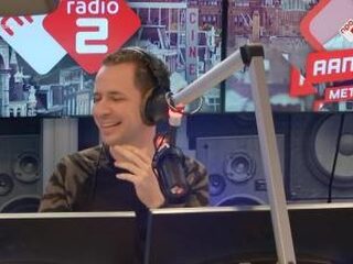 Bart belt met Anouk voor de TopSong!