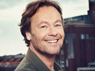 Gijs Staverman stemt voor de Top 2000