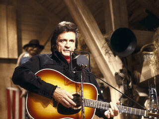 Johnny Cash keek in videoclip 'Hurt' terug op zijn leven