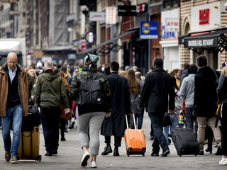 Hoe kan Nederland de enorme toeristenstroom reguleren?