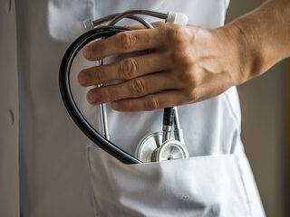 Moraal bij IC-verpleegkundige Yoeri nog hoog: 'Het gaat nu nog allemaal wel'