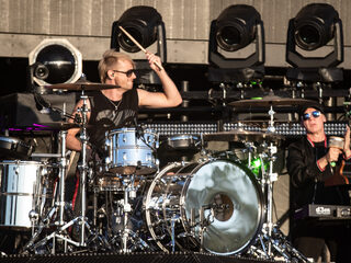 Muse-drummer Dominic Howard wordt in het zonnetje gezet