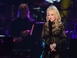 Dolly Parton gaat online kinderboeken voorlezen