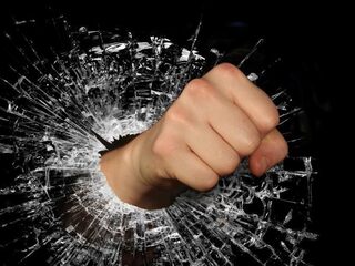 WILDGROEI zingt over boze boeren en tekort aan docenten