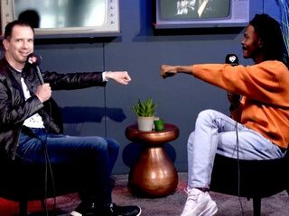 Bart en Jeangu op 1.5 km ‘naast elkaar’ via greenscreen verbinding