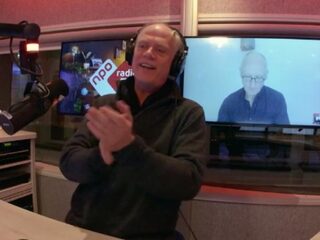 Stefan herenigt luisteraar Sima na negentien jaar met haar basisschooljuf