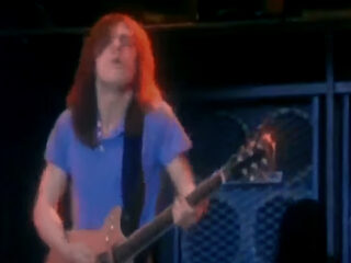 Het legendarische optreden van AC/DC in Oakland