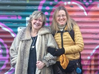 Simone Walraven interviewt zangeres Mathilde Santing