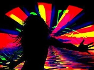 De Staat van Stasse test de invloed van Ultrageluid op luisteraars.