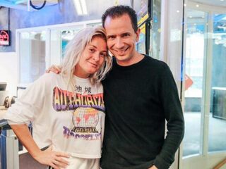 Miss Montreal laat bij Bart haar nieuwe single horen