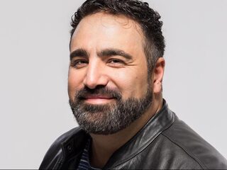 Wat helpt journalist Sinan Can tot rust te komen na het bezoeken van een oorlogsgebied?