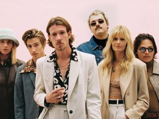 Son Mieux gaat terug naar de basis met aanstekelijke TopSong