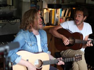 Hoe een gitaar Smith & Burrows op de titel van hun nieuwe album bracht